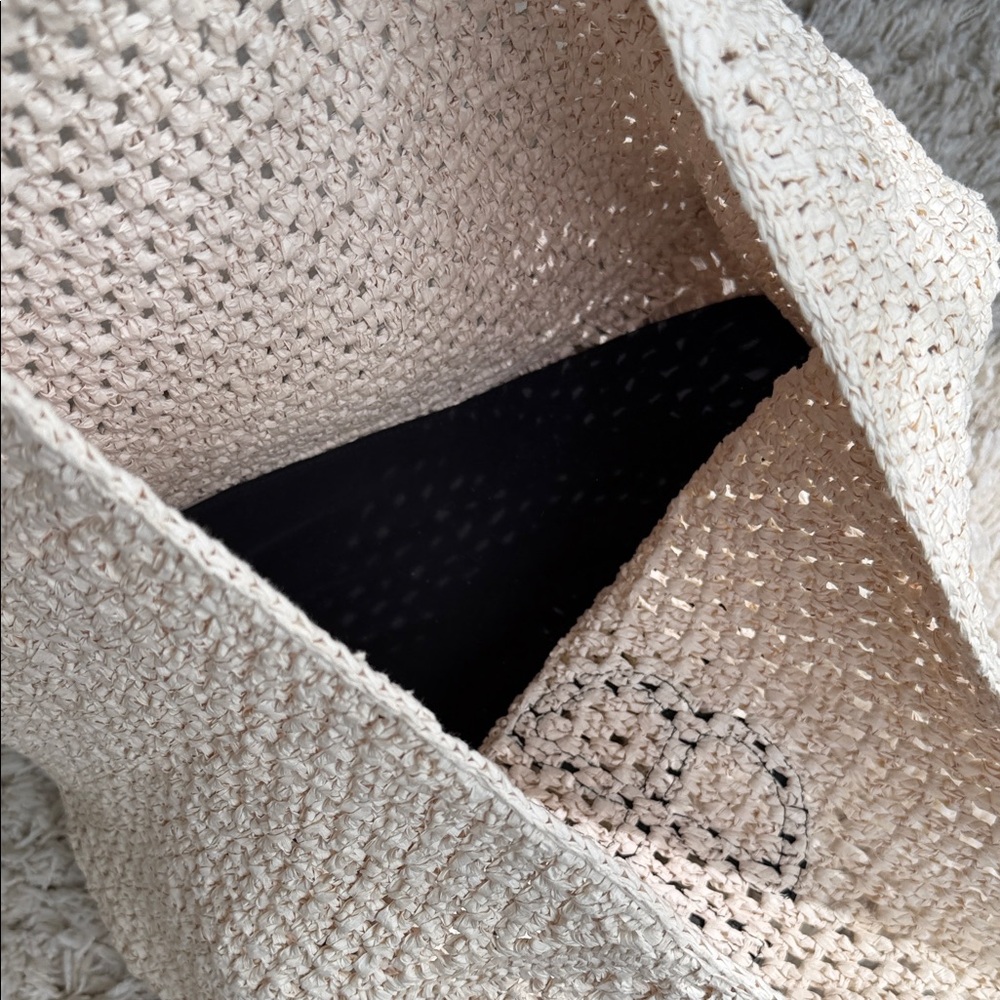 Anine Bing Crochet Tote in Cream - Picture 6 of 12